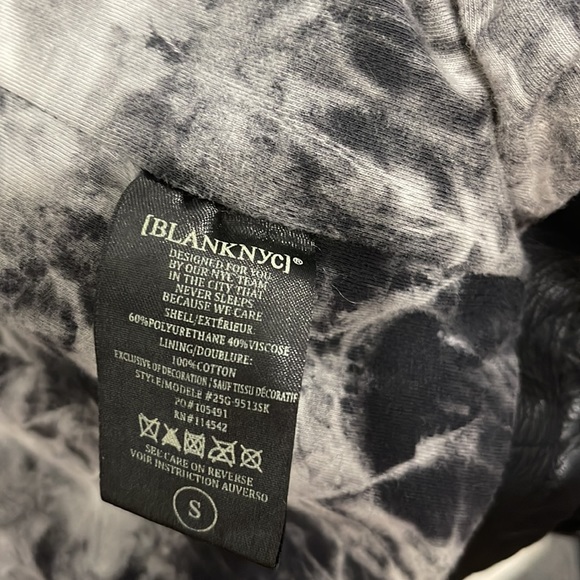 Blank NYC Faux Leather Moto Jacket Size Small 🖤 - Picture 4 of 7